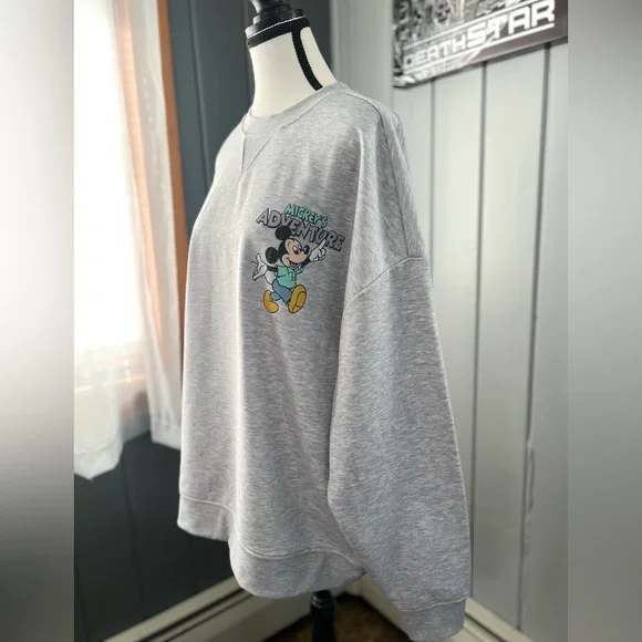 Disney Mickey and Friends Oversized Crewneck - Picture 3 of 5